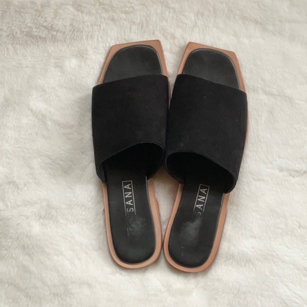 Solsana slide 10 fits like an 8.5